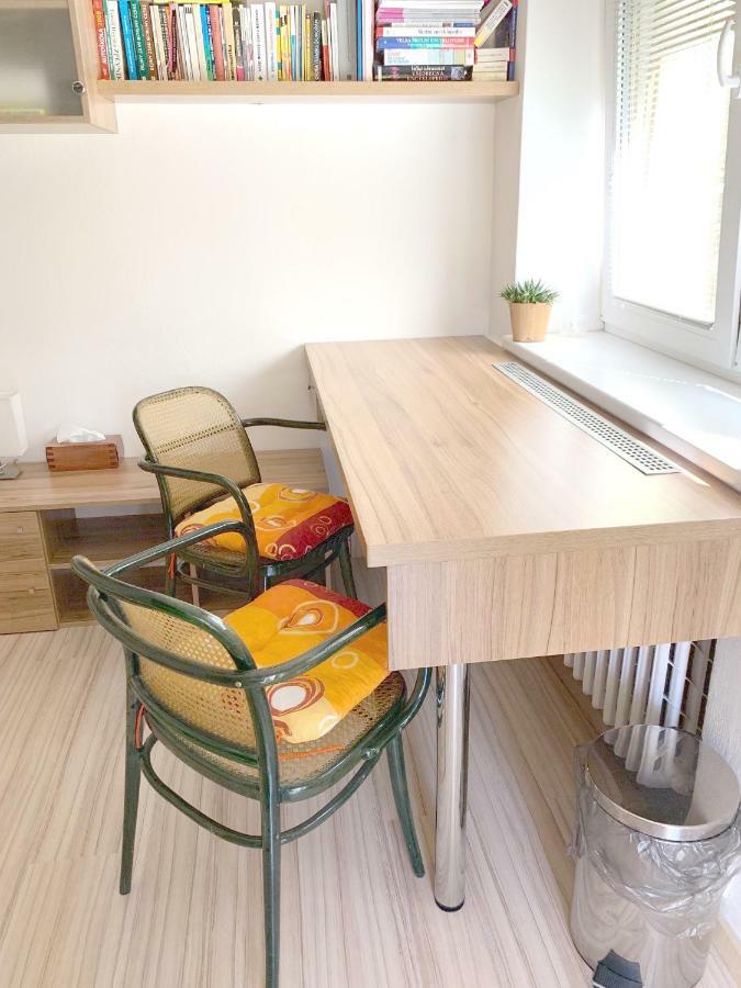 Krasny Apartman U Lesa, Trolejbus Do Centra A Bvv, Parkovani Zdarma Brno Extérieur photo